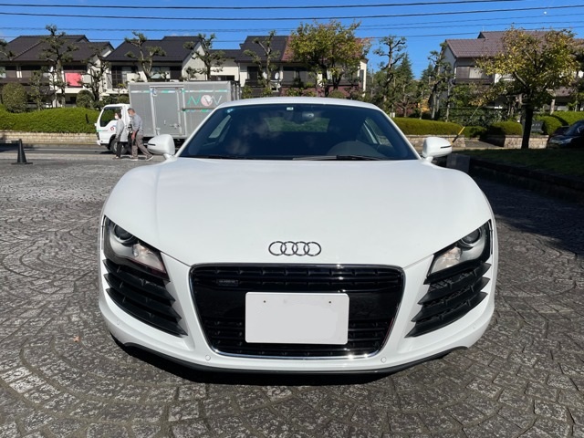 Used Audi R8 2009 for sale.