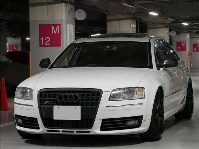 Used Audi S8 2009 for sale.