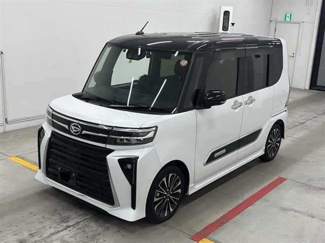 Used Daihatsu TANTO 2023 for sale.