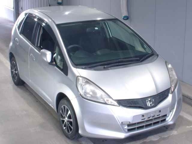 Used Honda FIT 2013 for sale.