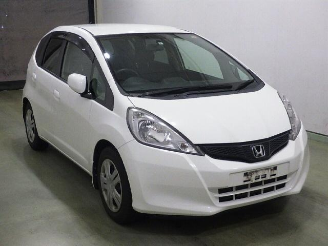 Used Honda FIT 2011 for sale.