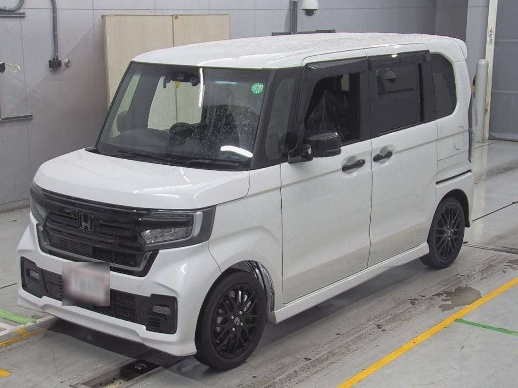 Used Honda NBOX 2022 for sale.