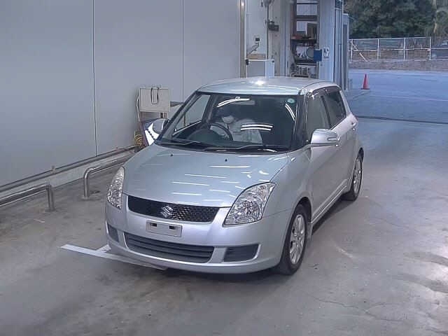 Used Suzuki SWIFT 2010 for sale.