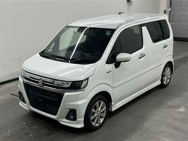 Used Suzuki WAGON R 2023 for sale.