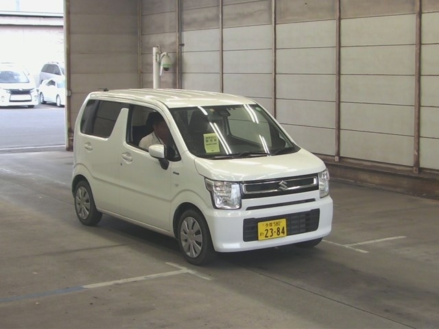 Used Suzuki WAGON R 2019 for sale.