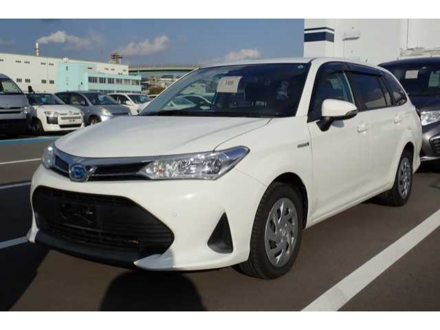 Used Toyota COROLLA FIELDER 2018 for sale.