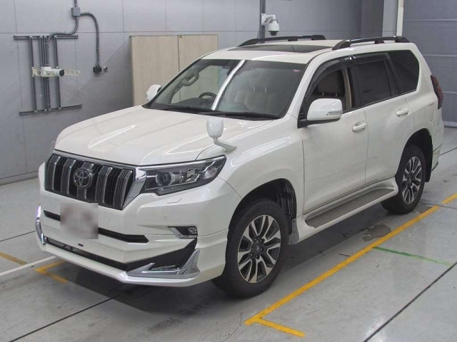 Used Toyota LAND CRUISER PRADO 2020 for sale.