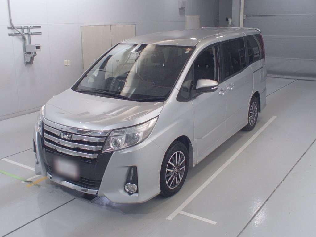 Used Toyota NOAH 2014 for sale.