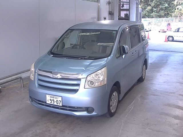 Used Toyota NOAH 2007 for sale.