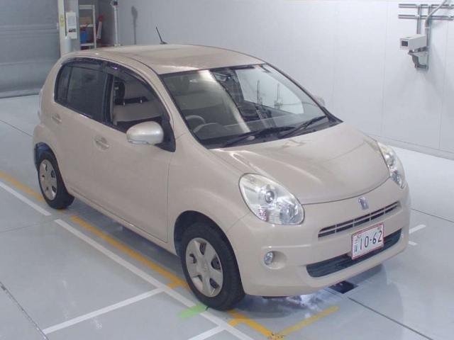 Used Toyota PASSO 2011 for sale.