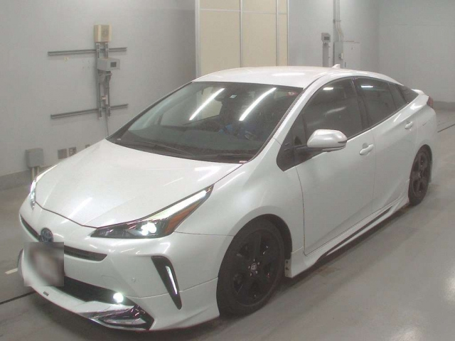 Used Toyota PRIUS 2021 for sale.