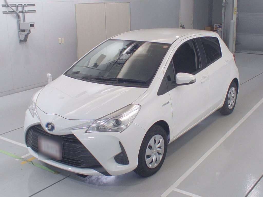 Used Toyota VITZ 2017 for sale.