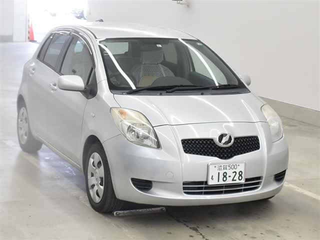 Used Toyota VITZ 2005 for sale.