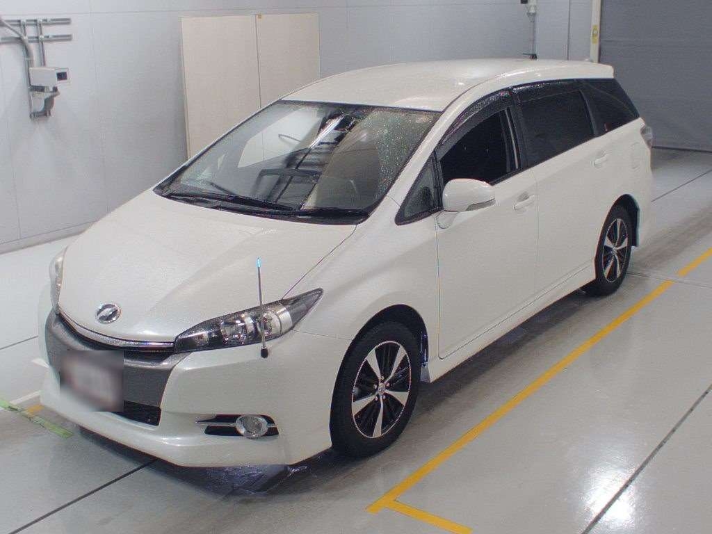 Used Toyota WISH 2016 for sale.