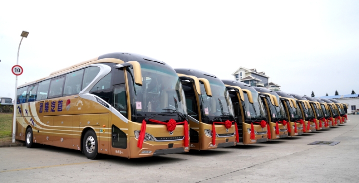 Golden Dragon Bus Price and Specifications in Pakistan