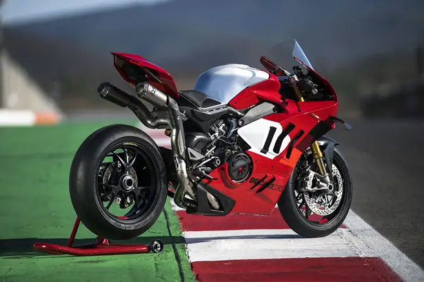 Ducati Panigale V4 R and specification in Pakistan