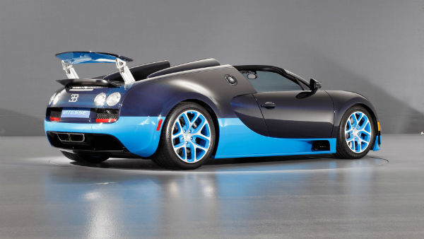 Bugatti Veyron Price and Specification in Pakistan