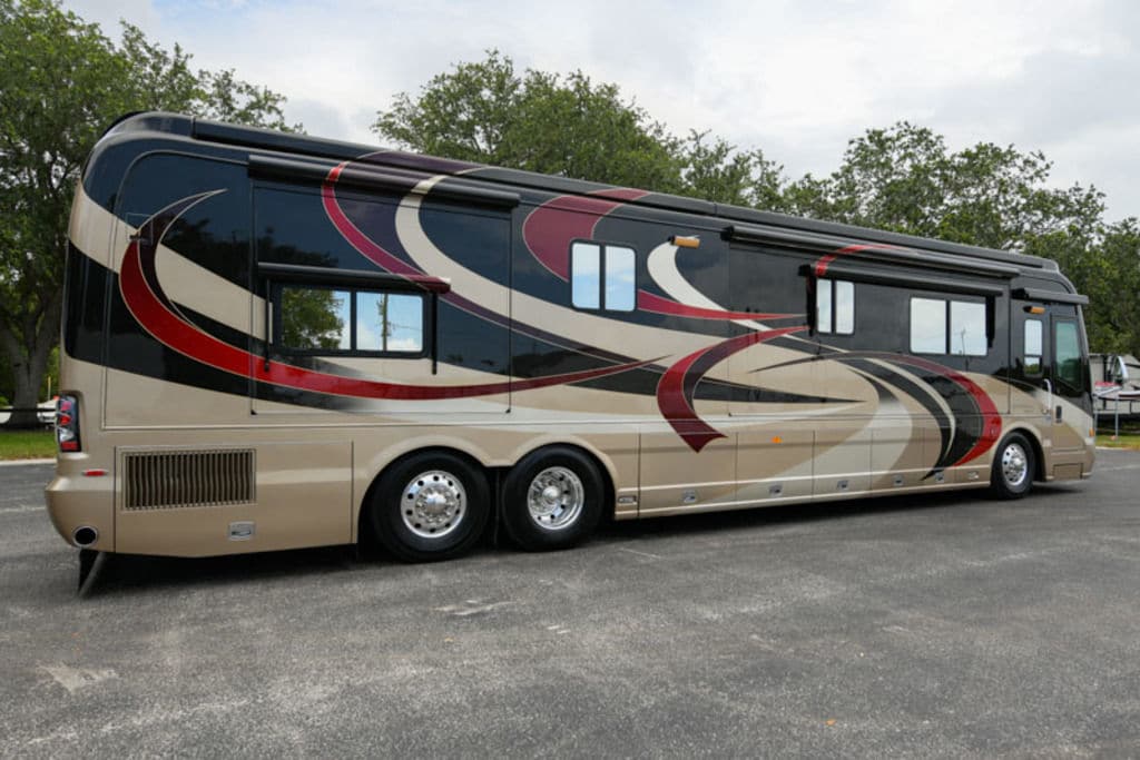 Country Coach Magna 630 Price in Pakistan