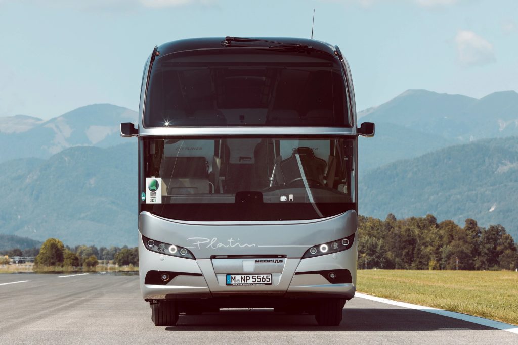Neoplan Jumbocruiser Bus Price and Specifications in Pakistan