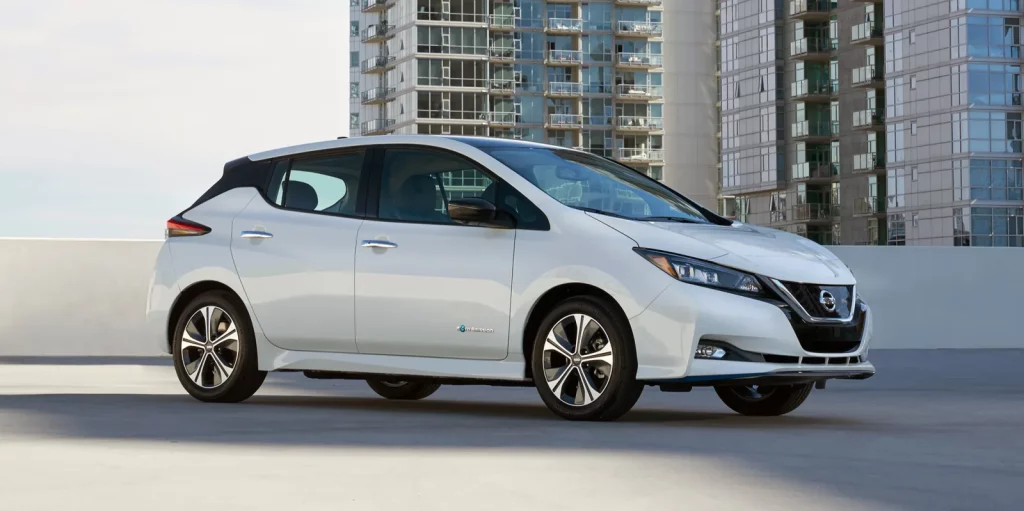 Nissan Leaf Specificaton and Price is Pakistan