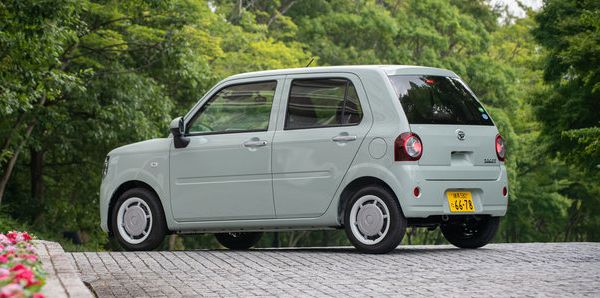 DAIHATSU MIRA TOCOT Price and Specification in Pakistan